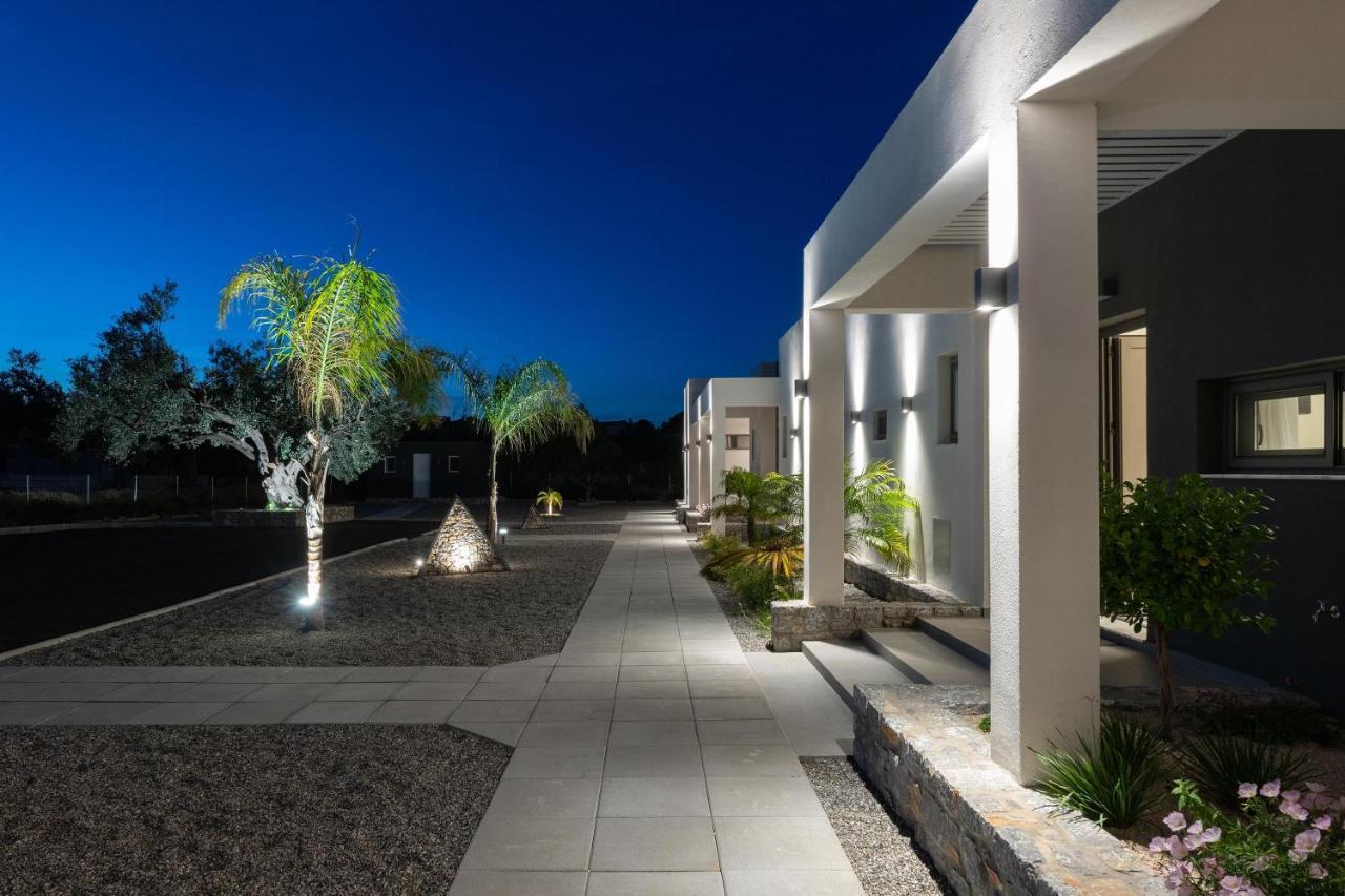 Armonia Suites Gennadi Buitenkant foto